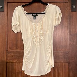 Euc Arden B cream ruffle shirt